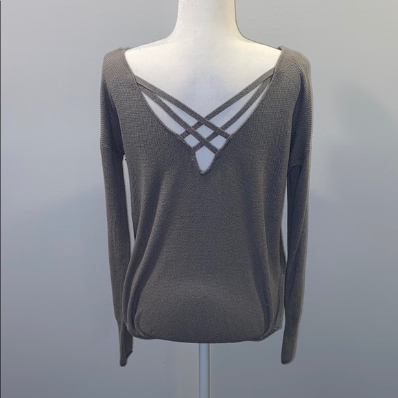 Sweaters - ❄️Cross Back Cozy knit sweater